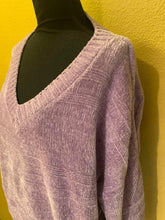 Load image into Gallery viewer, Purple V Neck sweater
