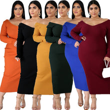Load image into Gallery viewer, Plus Size Casual Winter Bodycon Fitting dress
